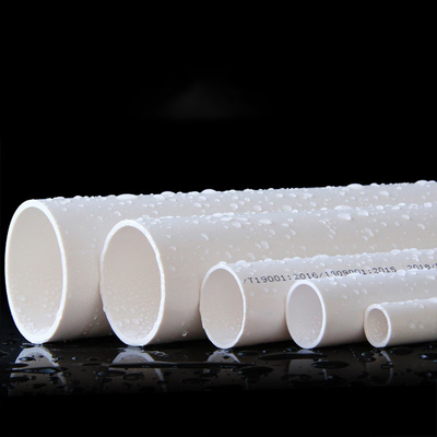 Tubatura dell'acqua bevente di plastica ispessita bianca adesiva del tubo di scarico del PVC DN40 DN63 UPVC