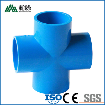 Gli accessori per tubi di plastica di drenaggio del PVC l'accoppiamento di drenaggio del rifornimento idrico